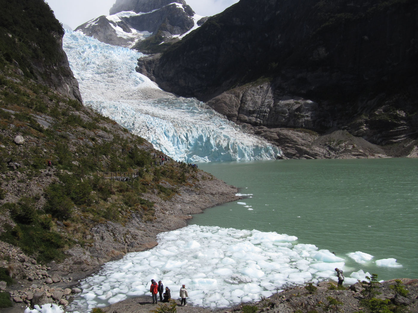 Mehr über den Artikel erfahren Chile – Südpatagonien: Bootsfahrt zum Serrano-Gletscher