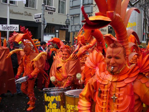 Mehr über den Artikel erfahren Düsseldorf Teil 3 – Die besten Feste und nahe gelegene Ausflugsziele