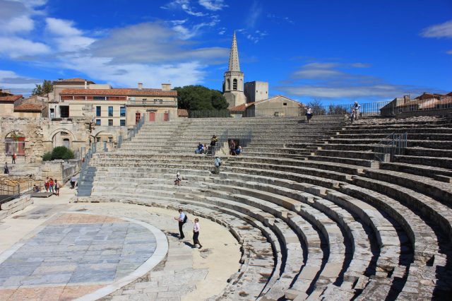 Mehr über den Artikel erfahren Südfrankreich Tag 7: Arles und Cassis