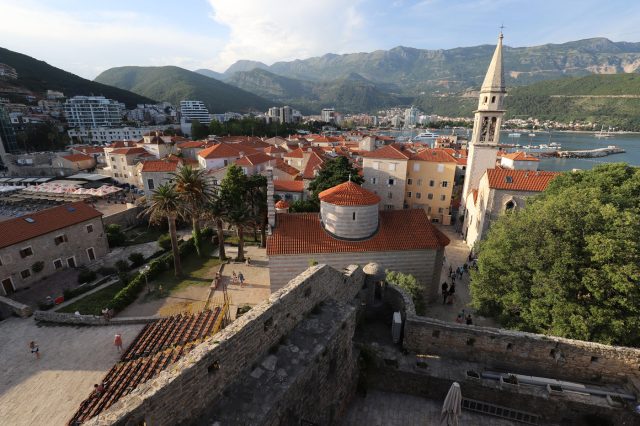 Mehr über den Artikel erfahren Montenegro Tag 13: Die Altstadt von Budva und der Mogren Strand