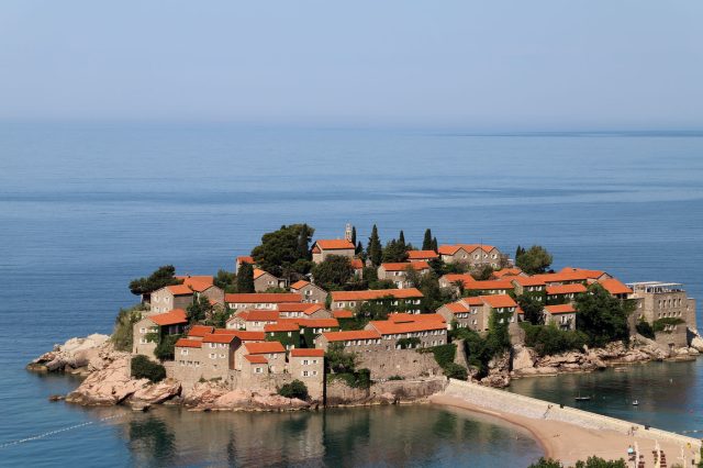 Mehr über den Artikel erfahren Montenegro Tag 14: Sveti Stefan, Rijeka Crnojevica, der Lovcen und Cetinje