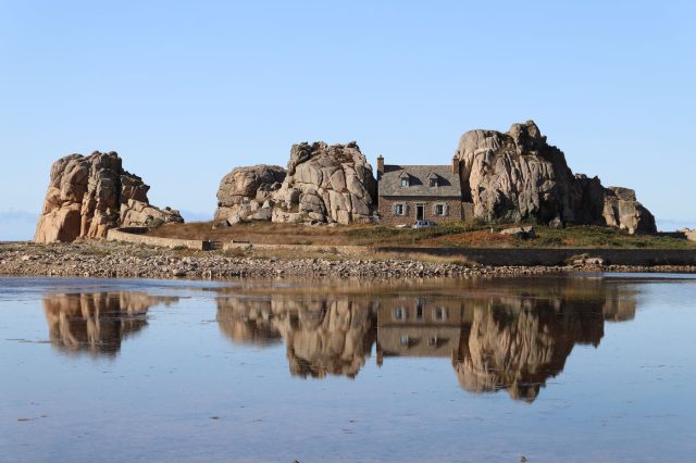 Mehr über den Artikel erfahren Bretagne Tag 6: Ile de Bréhat und die Rosa Granitküste bei Plougrescant