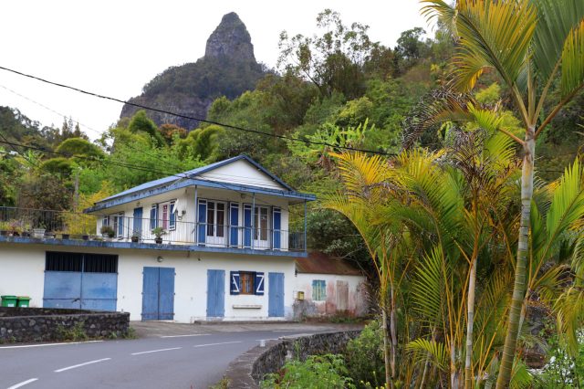 Mehr über den Artikel erfahren Réunion und Mauritius Tag 4: Saint Leu, Le Souffleur und Fahrt nach Cilaos