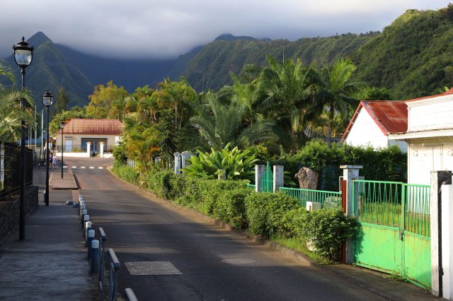 Mehr über den Artikel erfahren Réunion und Mauritius Tag 7: Wanderung durch die Schlucht Bras de la Plaine und Besichtigung von Entre-Deux