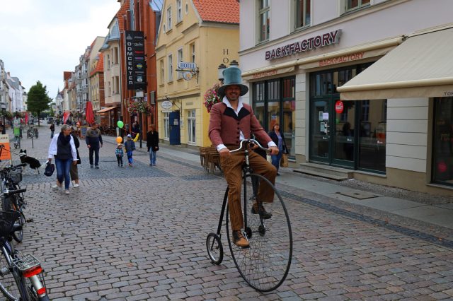 Mehr über den Artikel erfahren Ostsee Rundreise Tag 15: Stadtbesichtigung von Greifswald