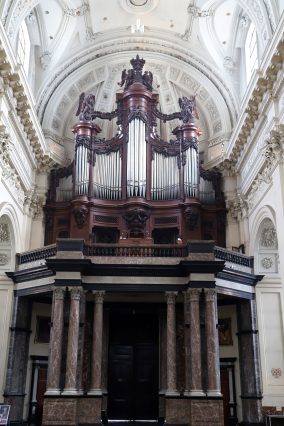 Orgel in Kathedrale Namur